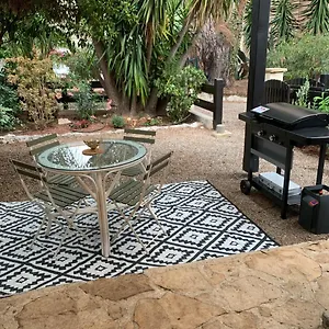 1piece Avec Jardin Dans Mas De Caractere Appartement Saint-Laurent-du-Var